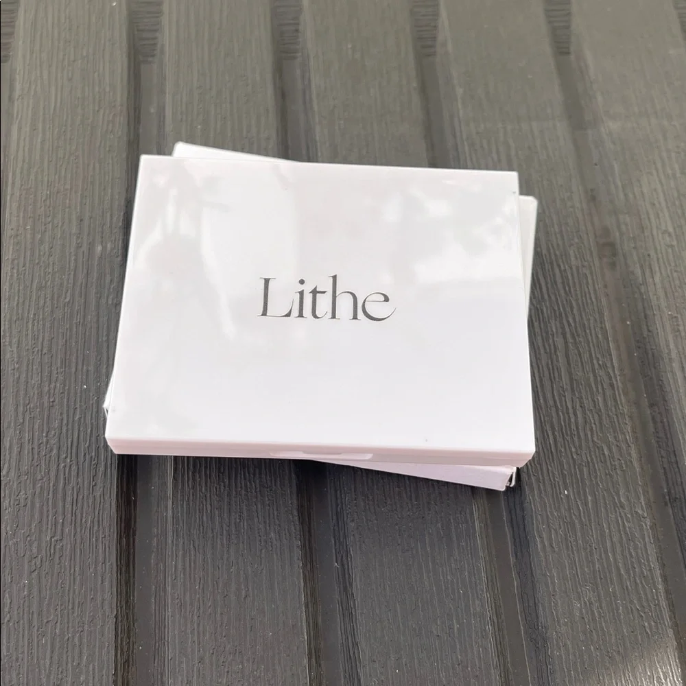 LITHE BEAUTY - Astral Eyeshadow Palette